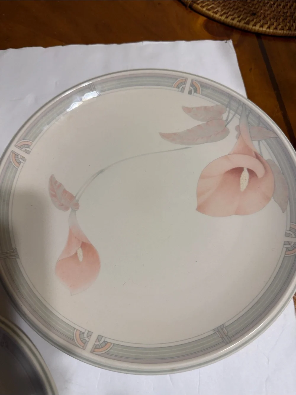 Noritake  Eternal Blush  floral  Dinner Plates made in Ireland